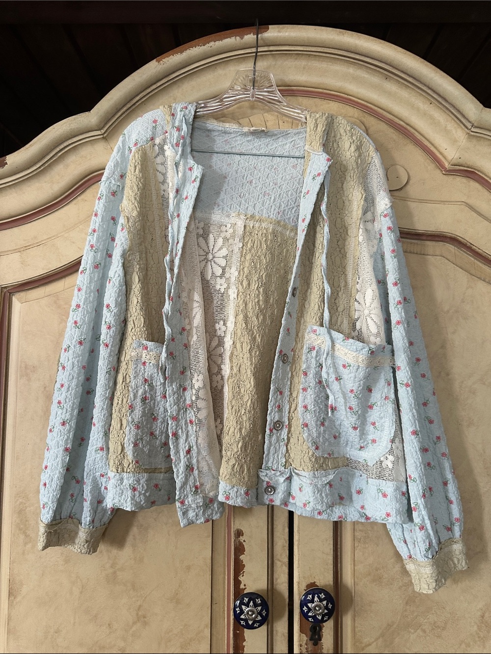 POL Textured Floral and Lace Jacket in Powder Blue size Small - Picture 4 of 6
